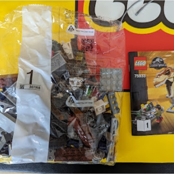 Jurassic World Lego Set 75933 T. Rex Transport New, Factory Sealed, No Box - Picture 3 of 5